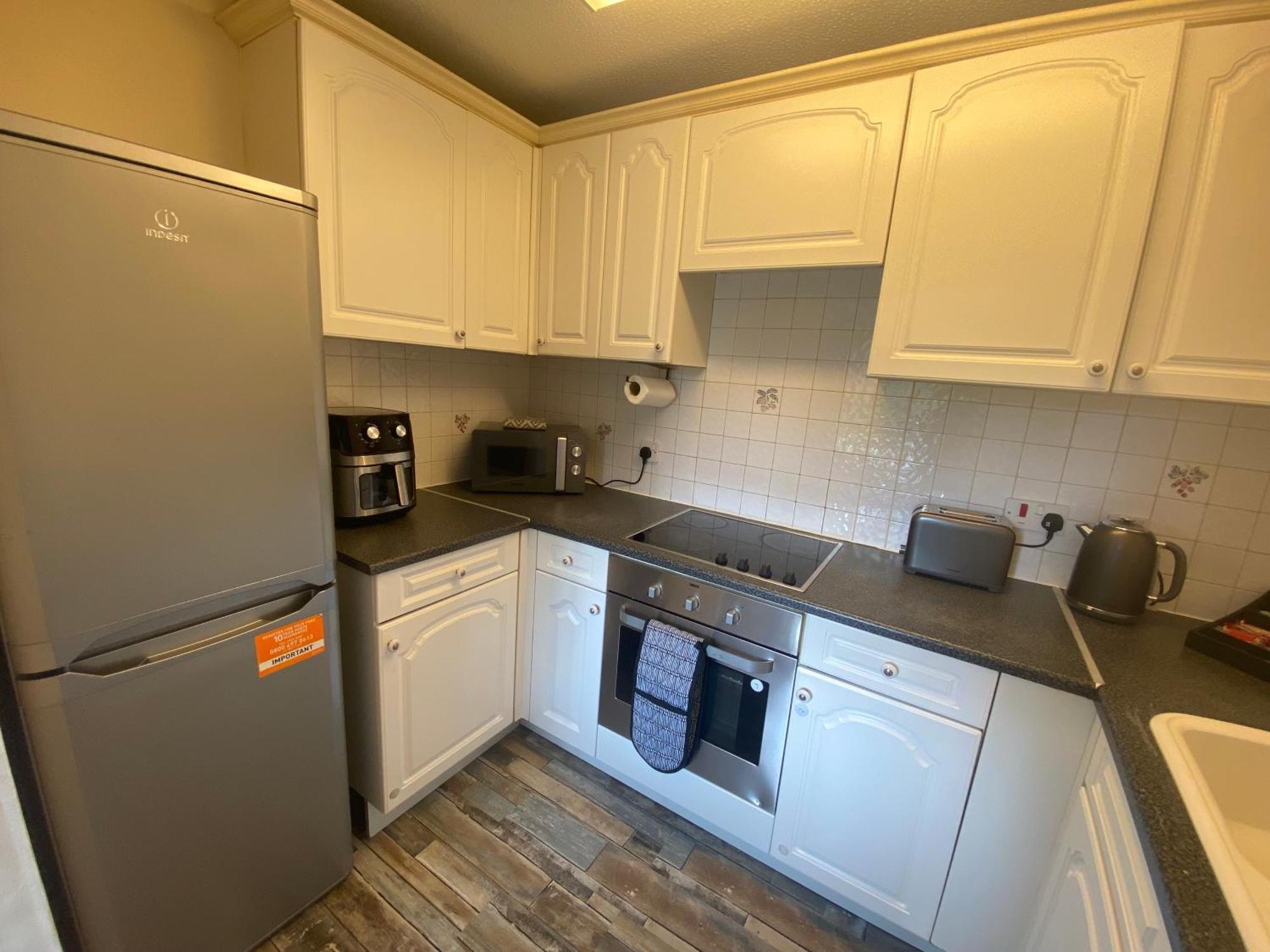 Lovely 2 Dbl Bed Apartment Near Heaton Park And North Manchester Hospital With Parking Екстериор снимка